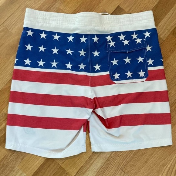 Boston Red Sox Carl Banks G-III authentic USA flag Swim Trunks size XL - Picture 2 of 3